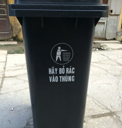Thùng rác nhựa 120L màu ghi