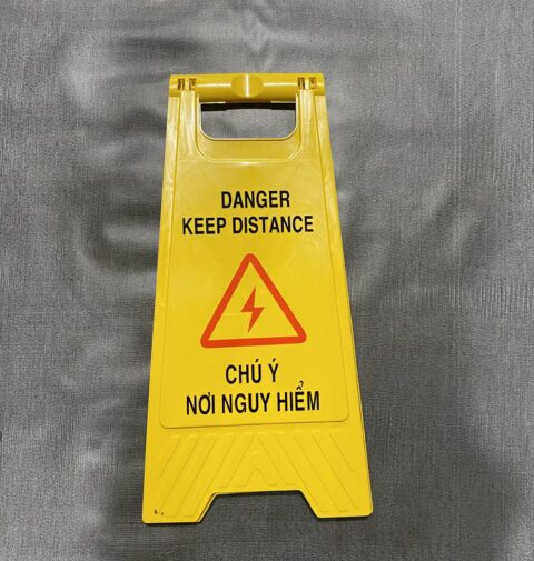Biển bảng cảnh báo chữ A Chú ý nơi nguy hiểm