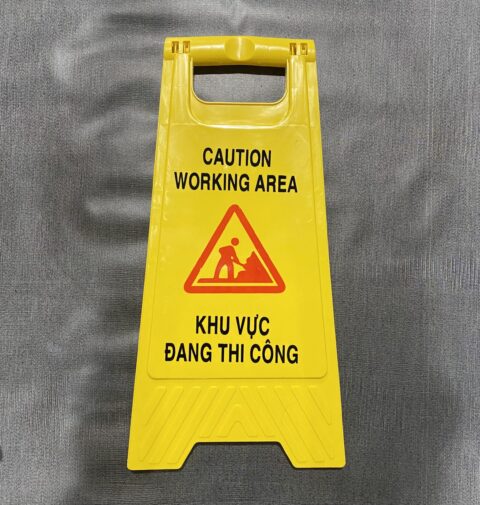 Biển bảng cảnh báo chữ A nội dung Khu vực đang thi công
