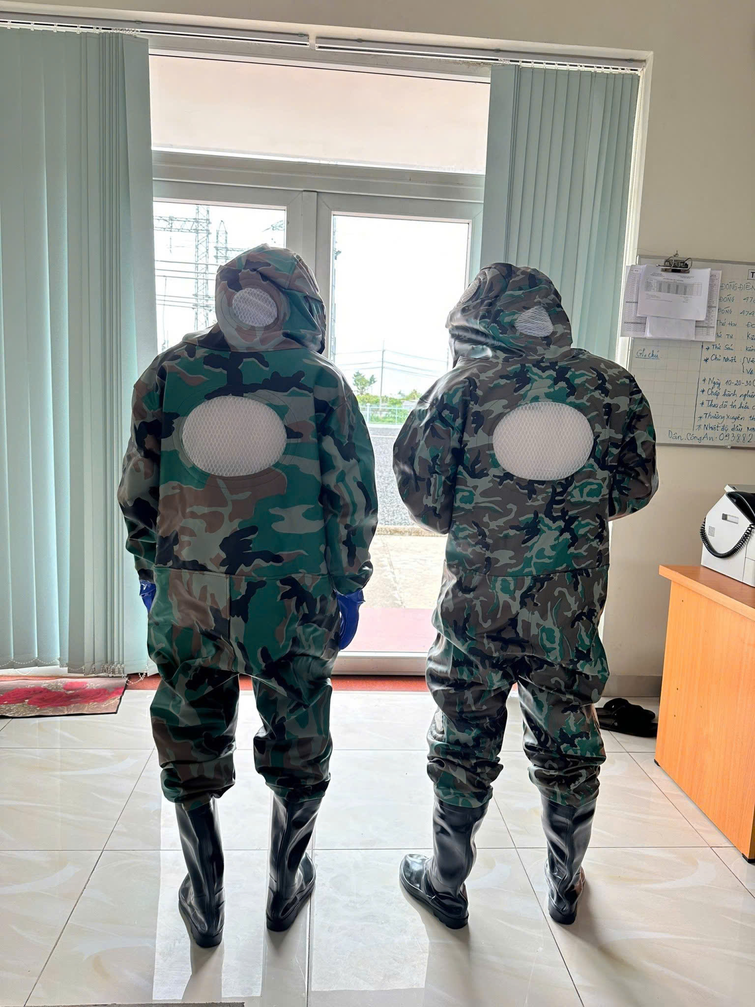 QUẦN ÁO BẮT ONG RỪNG HÀNG CAO CẤP, MÀU RẰN RI AN TOÀN TUYỆT ĐỐI - Ảnh 5