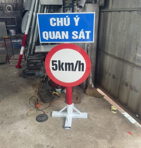 BIỂN CẢNH BÁO CHÚ Ý QUAN SÁT KẾT HỢP ĐIỀU CHỈNH TỐC ĐỘ (kèm đặt làm theo yêu cầu tất cả các loại biển kèm kích thước khác nhau)